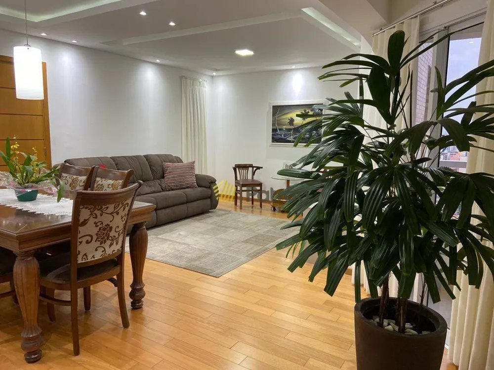 Apartamento, 3 quartos, 153 m² - Foto 1