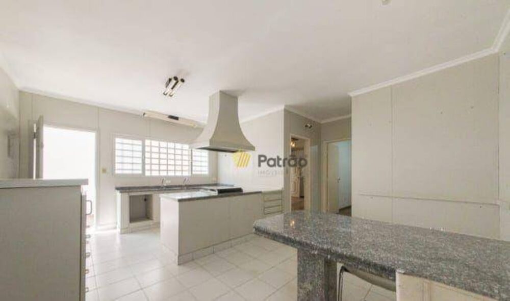 Casa, 3 quartos, 197 m² - Foto 4