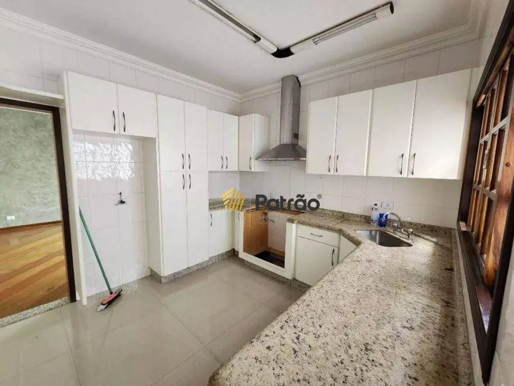 Casa, 3 quartos, 330 m² - Foto 14