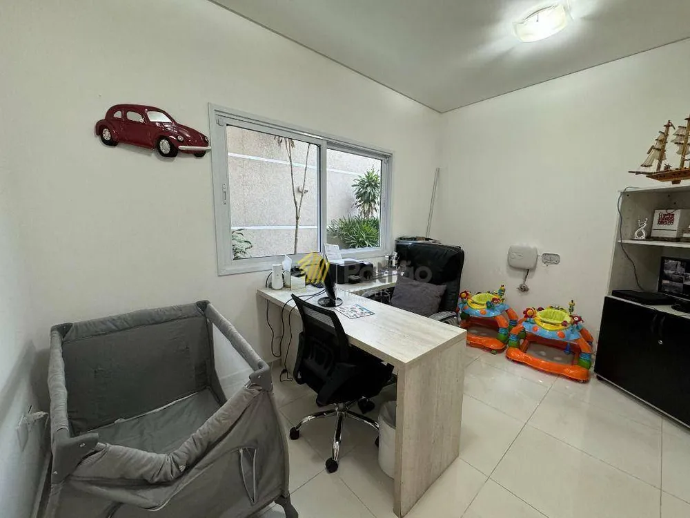 Casa, 4 quartos, 545 m² - Foto 1