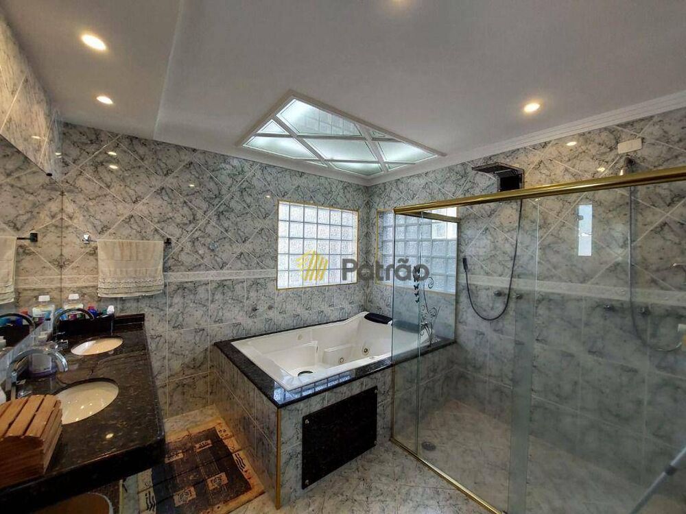 Casa de Condomínio à venda com 5 quartos, 452m² - Foto 9