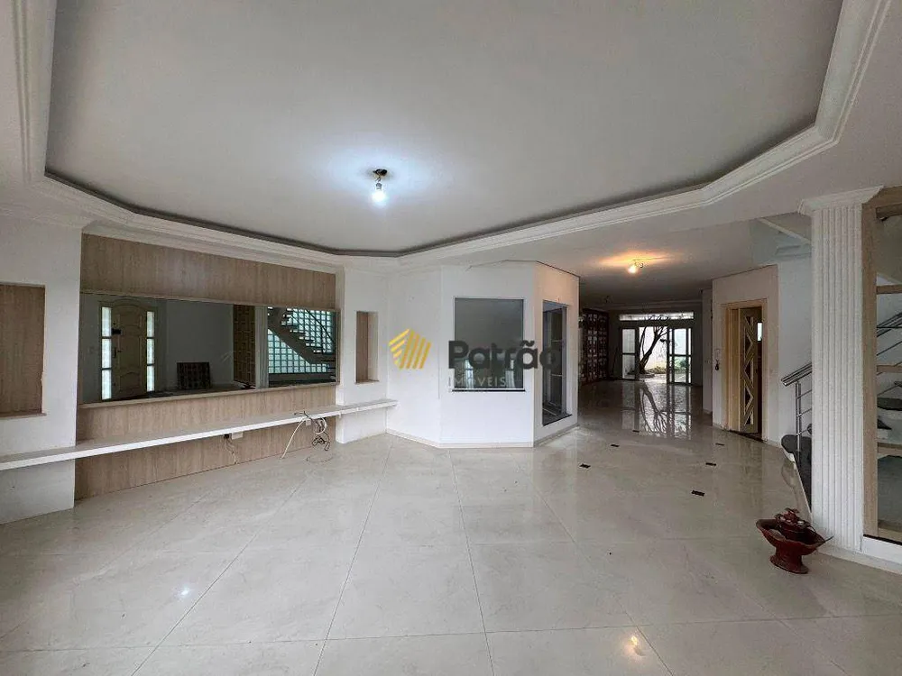 Casa, 4 quartos, 634 m² - Foto 1