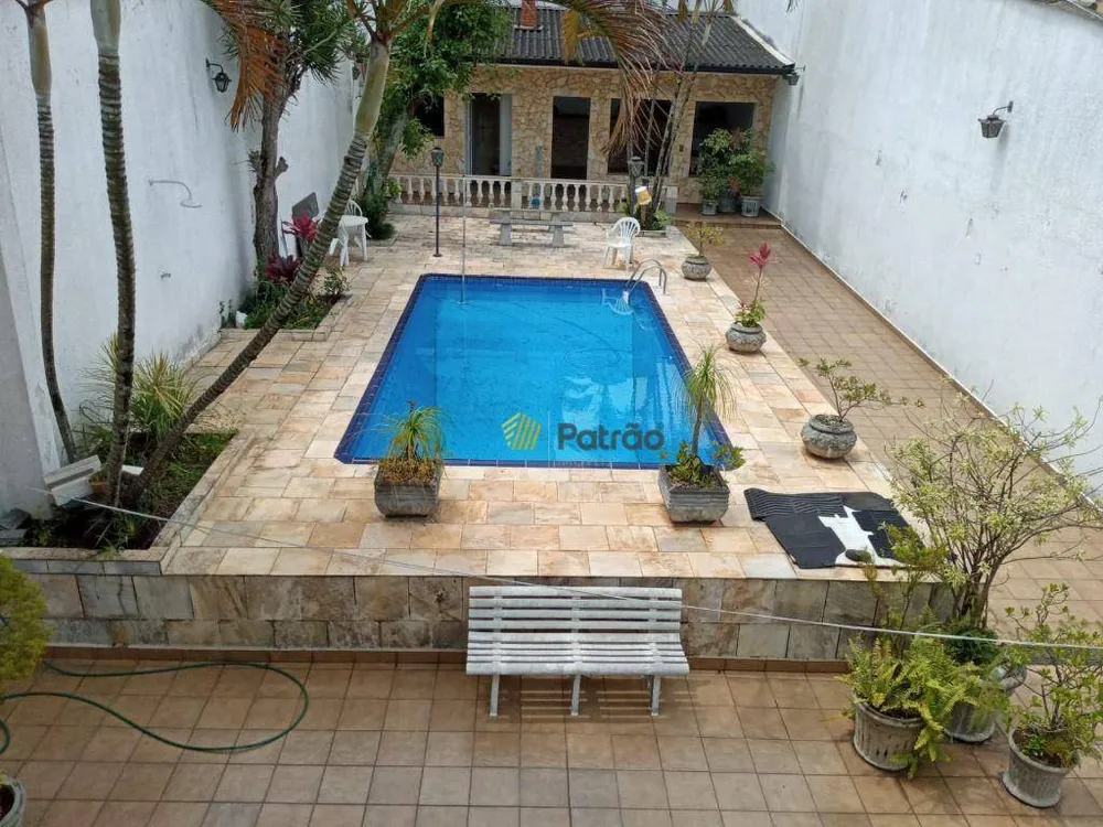 Sobrado, 3 quartos, 500 m² - Foto 1