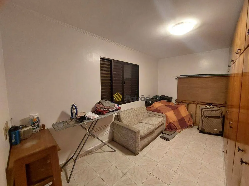 Casa, 3 quartos, 253 m² - Foto 2