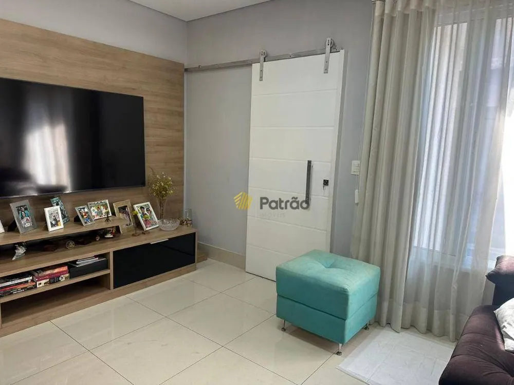 Sobrado, 3 quartos, 220 m² - Foto 1