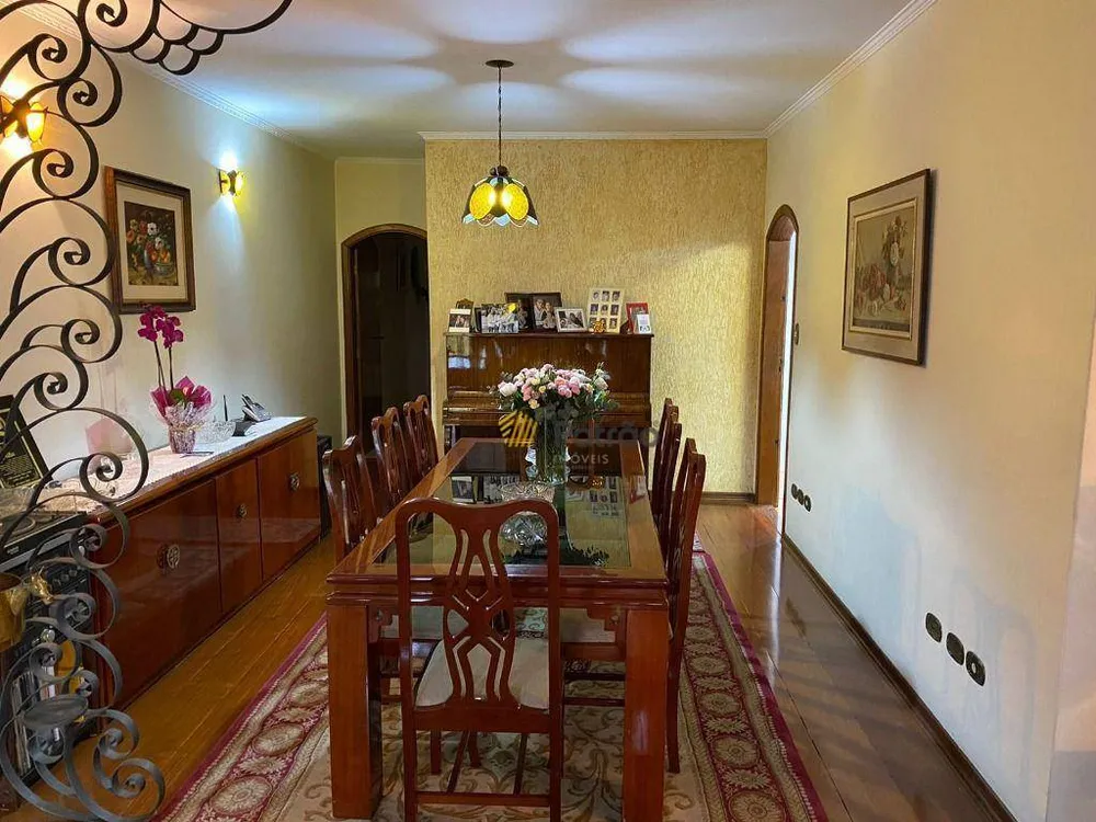 Sobrado, 5 quartos, 248 m² - Foto 1