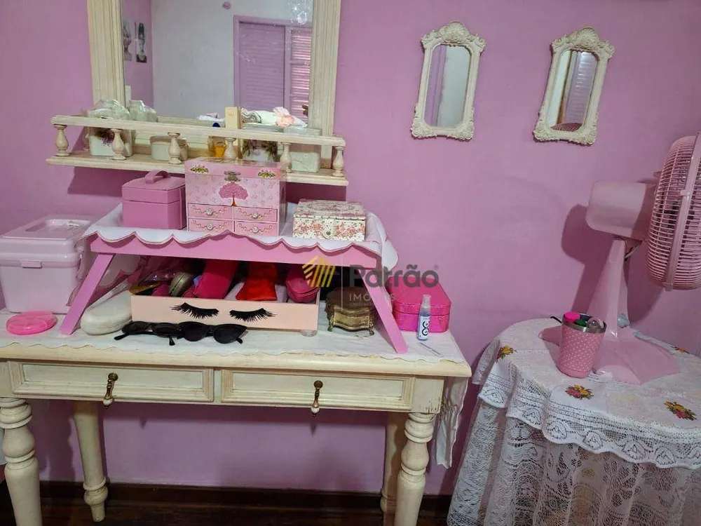 Sobrado, 3 quartos, 241 m² - Foto 4