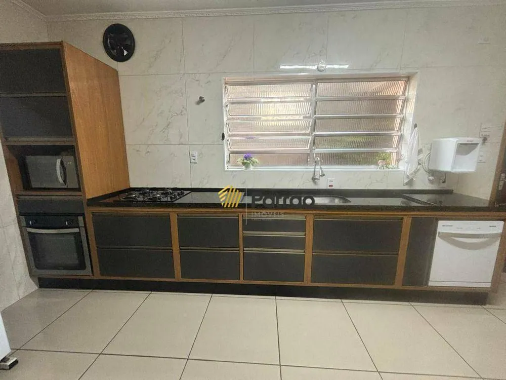 Sobrado, 3 quartos, 280 m² - Foto 1