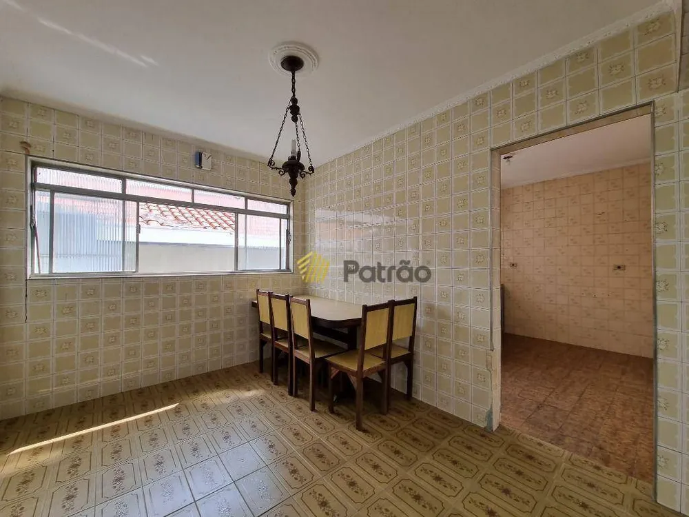 Casa, 3 quartos, 220 m² - Foto 2
