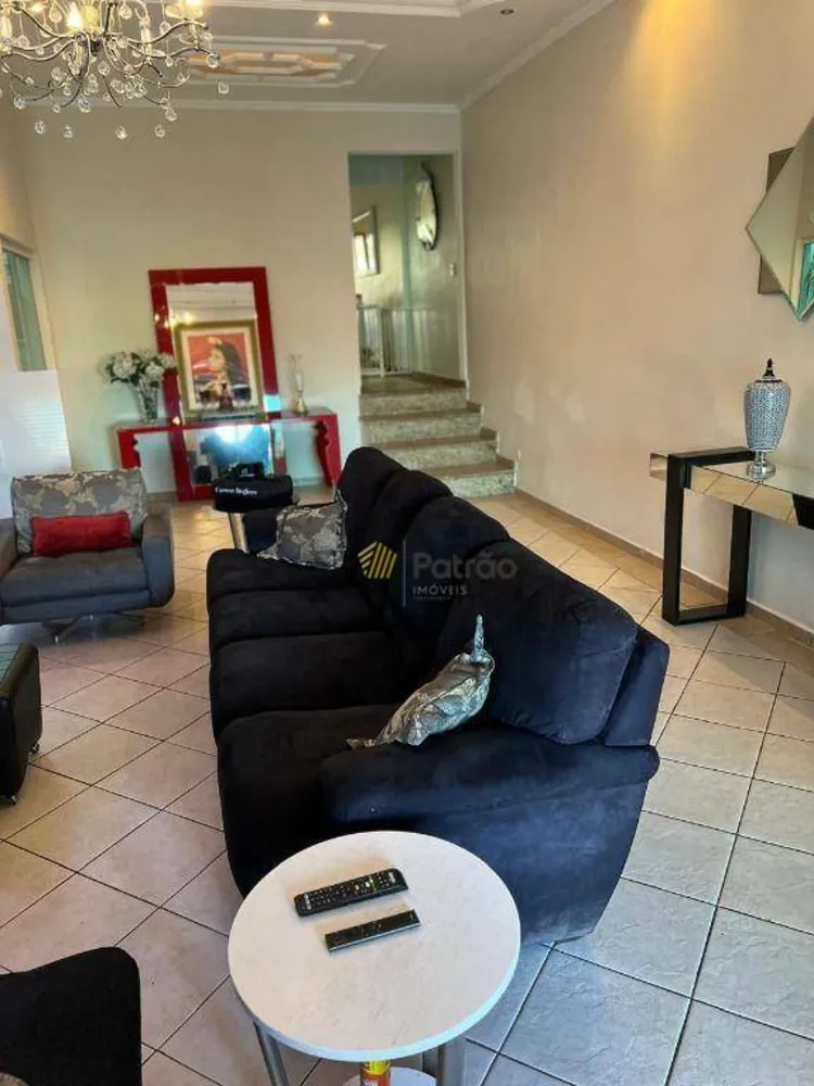 Casa, 3 quartos, 220 m² - Foto 9
