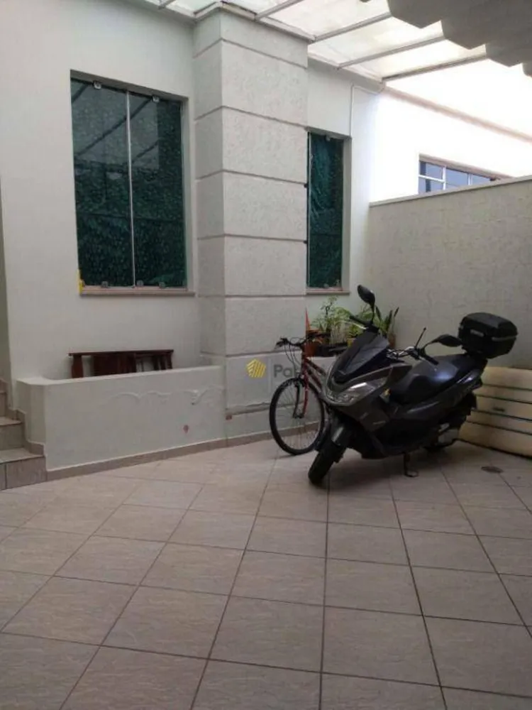 Sobrado, 3 quartos, 318 m² - Foto 1