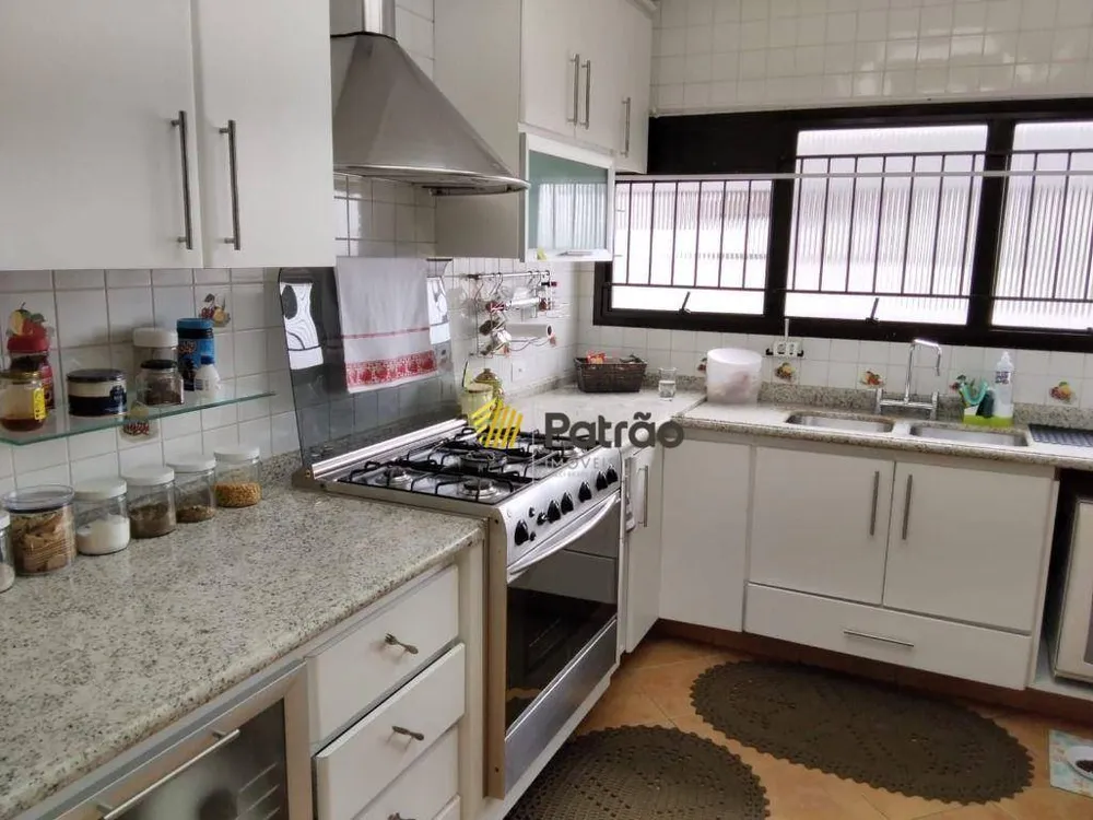 Apartamento, 3 quartos, 238 m² - Foto 2