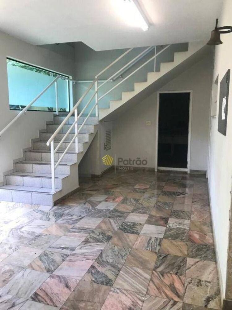 Sobrado para alugar com 5 quartos, 500m² - Foto 6