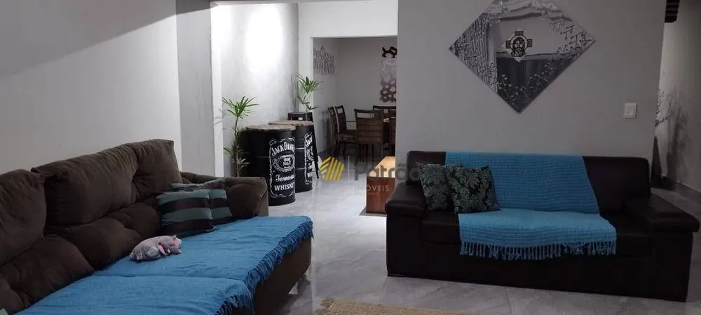 Sobrado, 3 quartos, 217 m² - Foto 3
