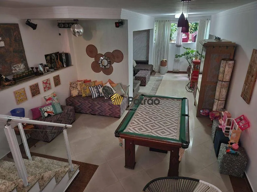 Sobrado, 3 quartos, 253 m² - Foto 2