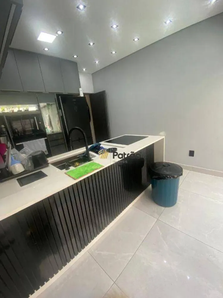 Sobrado, 3 quartos, 171 m² - Foto 2