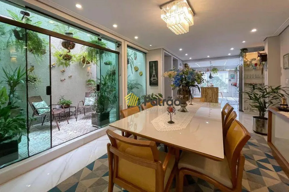 Sobrado, 3 quartos, 380 m² - Foto 1