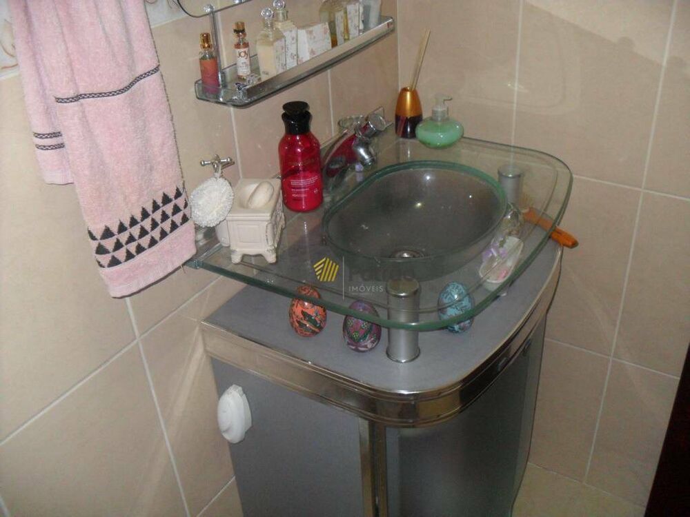 Casa, 3 quartos, 228 m² - Foto 2