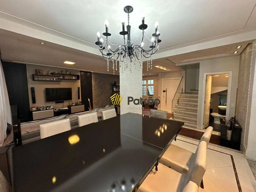 Sobrado, 3 quartos, 280 m² - Foto 1