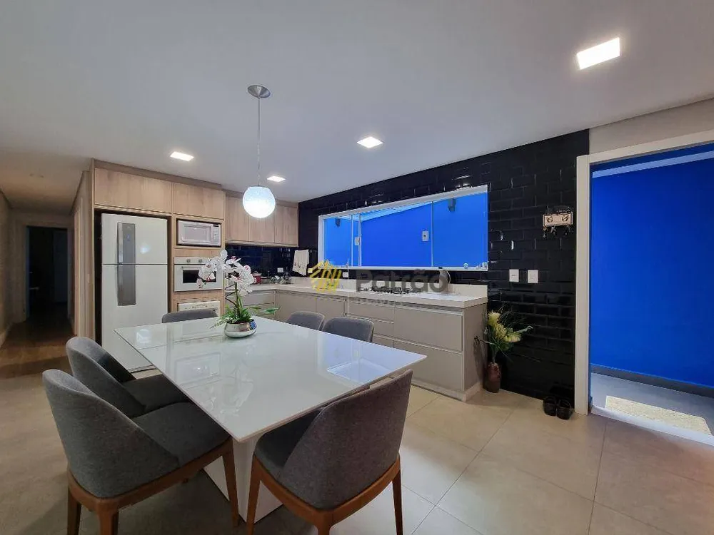 Sobrado, 2 quartos, 202 m² - Foto 3