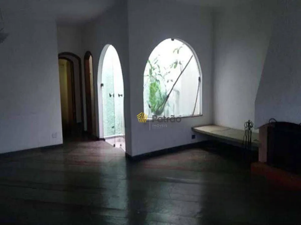 Sobrado, 4 quartos, 549 m² - Foto 1