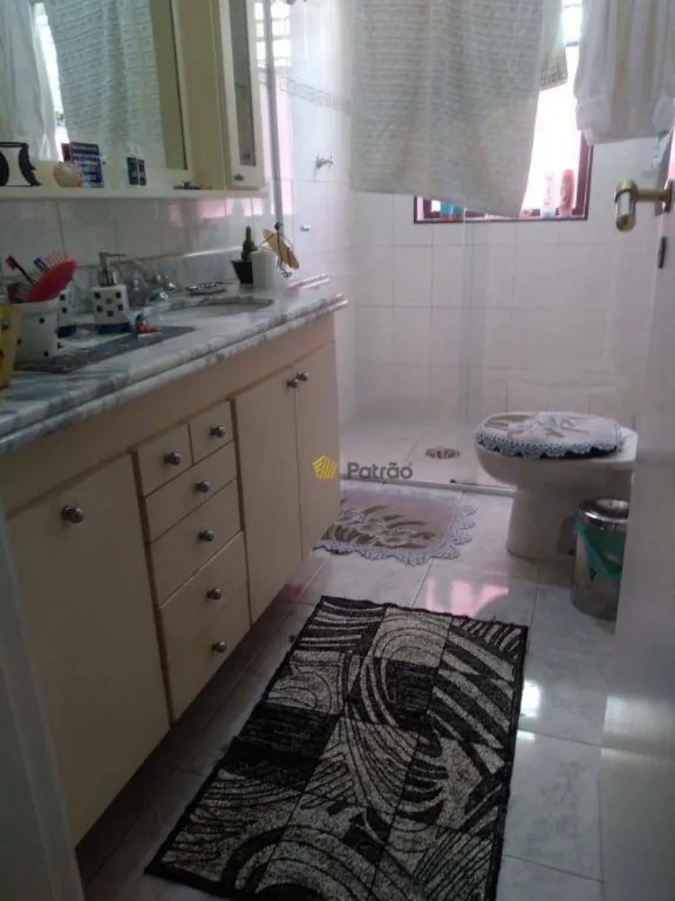Casa, 3 quartos, 203 m² - Foto 8