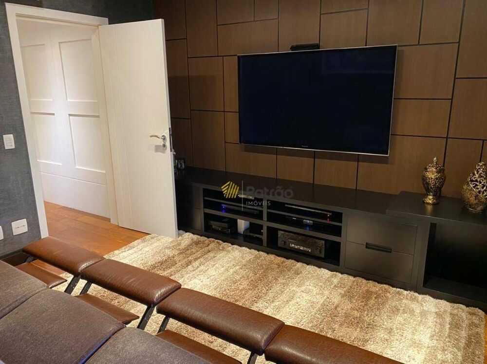 Apartamento, 3 quartos, 290 m² - Foto 1