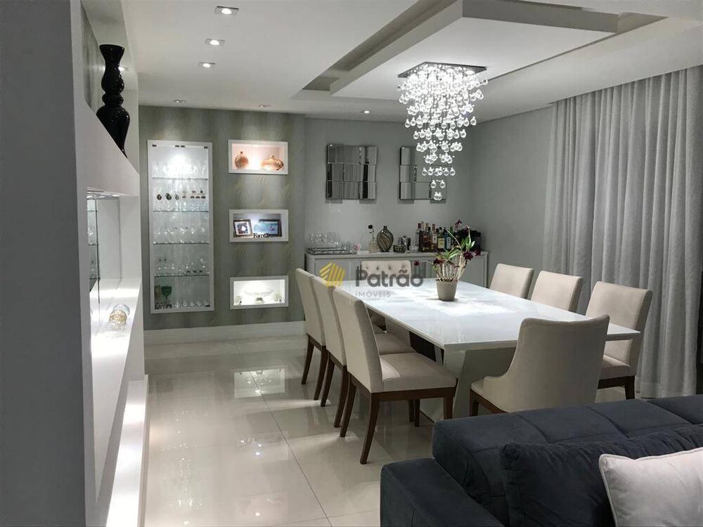 Apartamento, 3 quartos, 155 m² - Foto 1