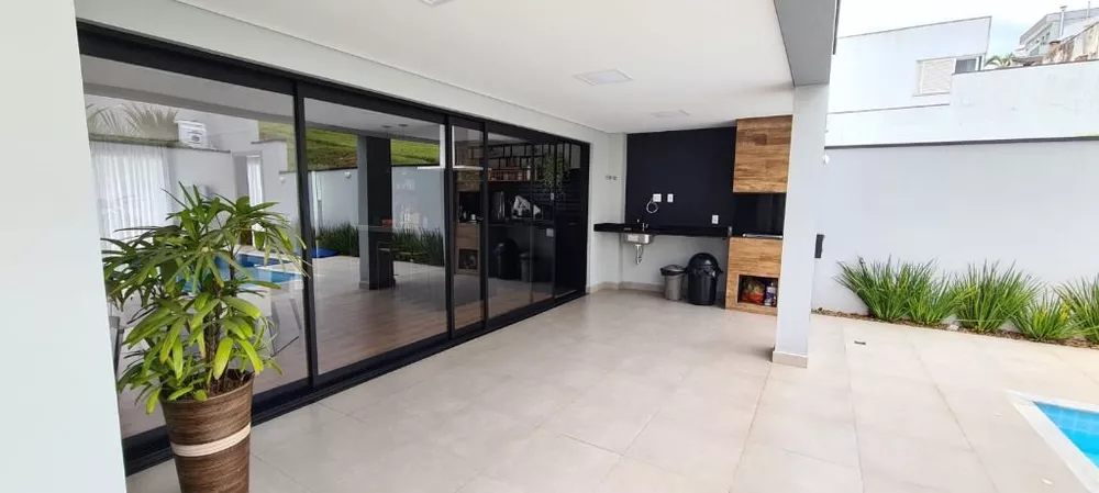 Casa de Condomínio à venda com 4 quartos, 400m² - Foto 1