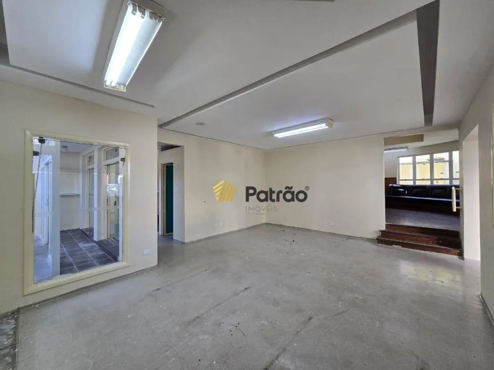 Sobrado, 3 quartos, 617 m² - Foto 1