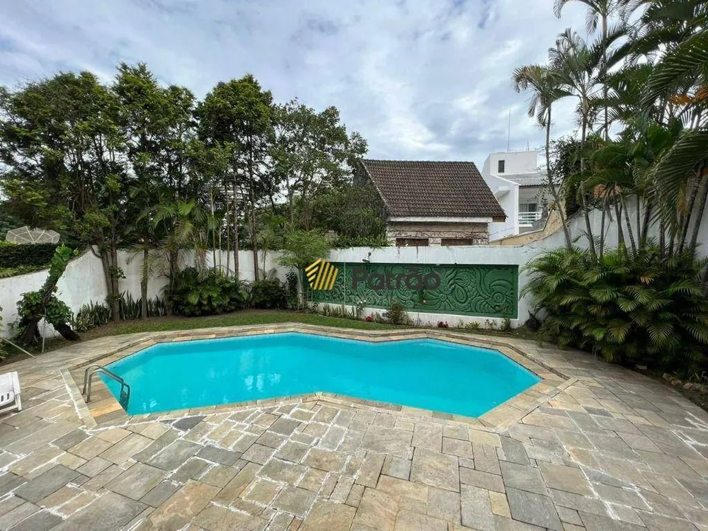 Sobrado, 5 quartos, 940 m² - Foto 1