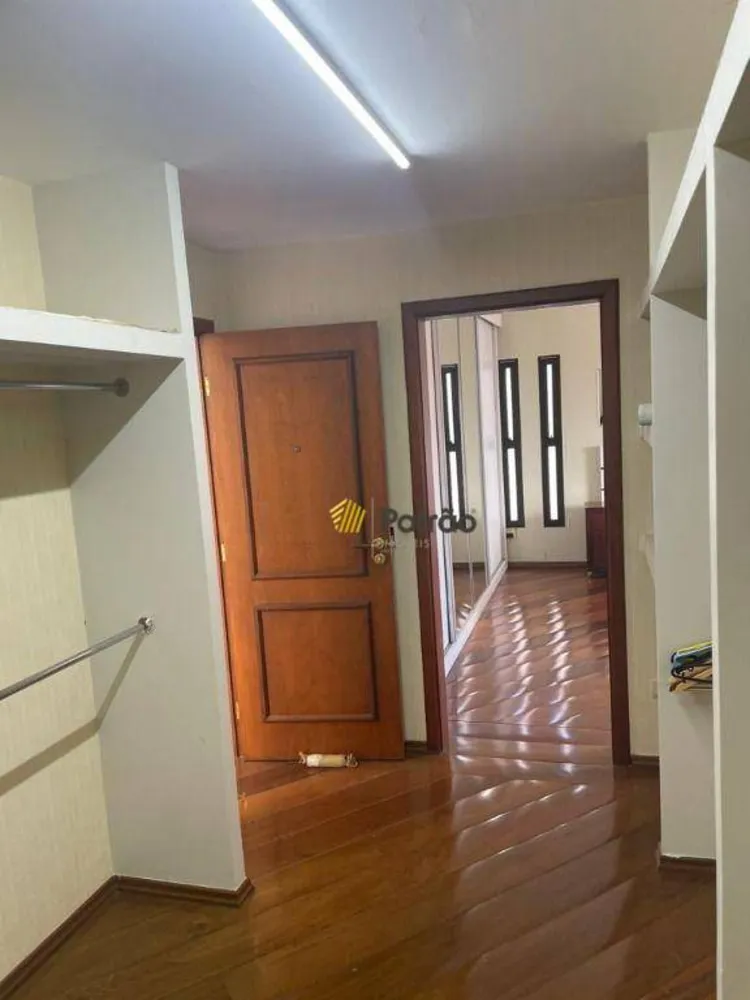 Sobrado, 4 quartos, 559 m² - Foto 2