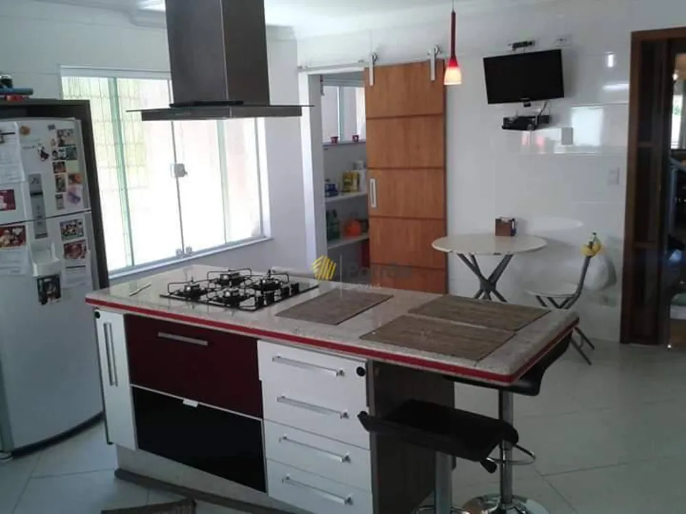 Casa, 3 quartos, 333 m² - Foto 1