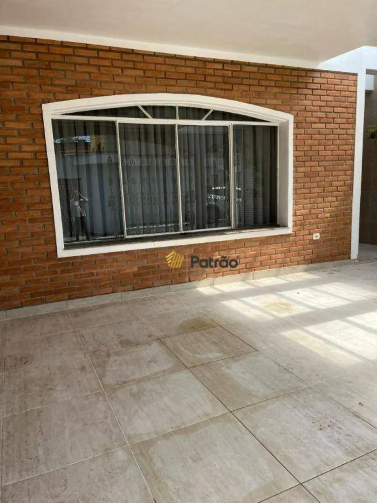 Sobrado, 3 quartos, 270 m² - Foto 2