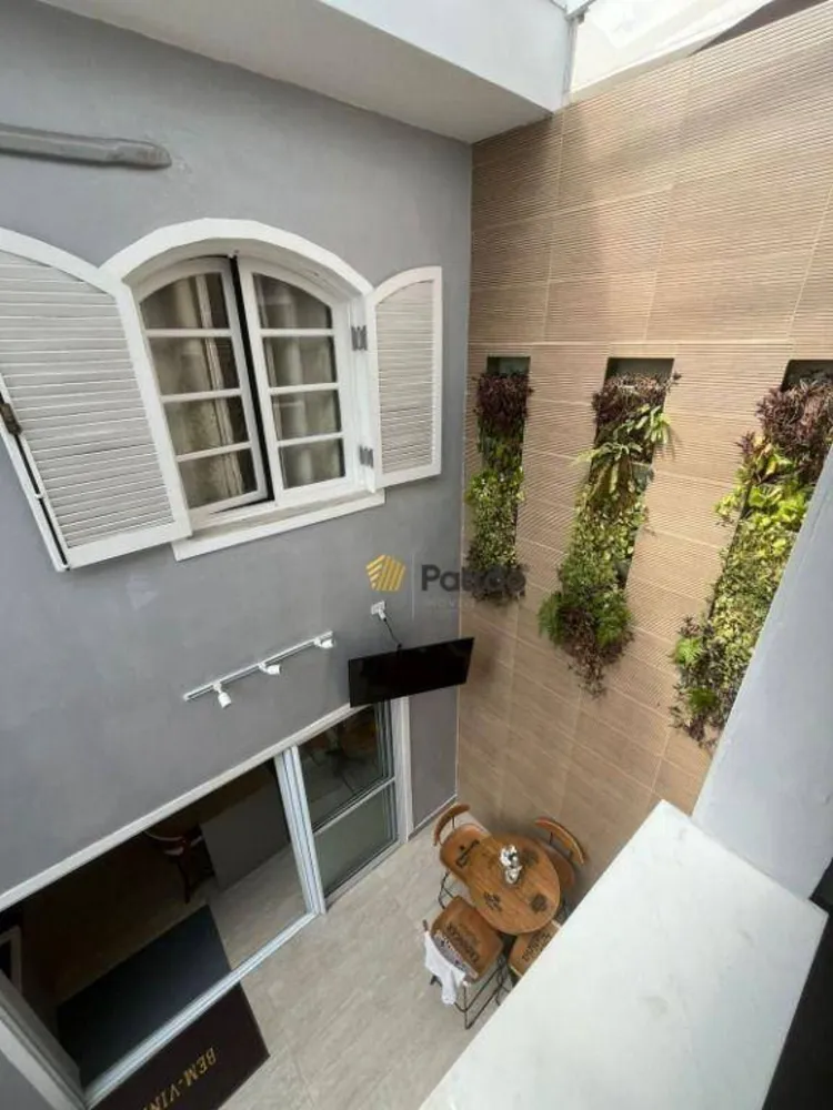 Sobrado, 3 quartos, 270 m² - Foto 1