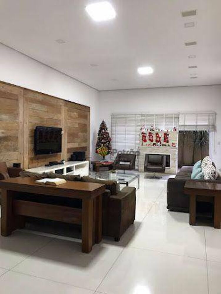 Casa, 4 quartos, 708 m² - Foto 1