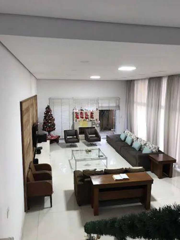 Casa, 4 quartos, 708 m² - Foto 1