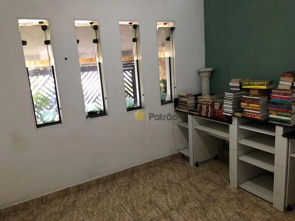 Sobrado, 4 quartos, 236 m² - Foto 2