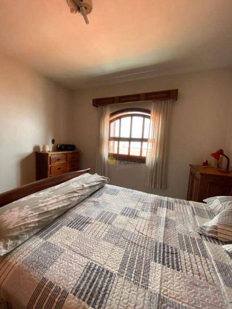 Sobrado à venda com 4 quartos, 360m² - Foto 5