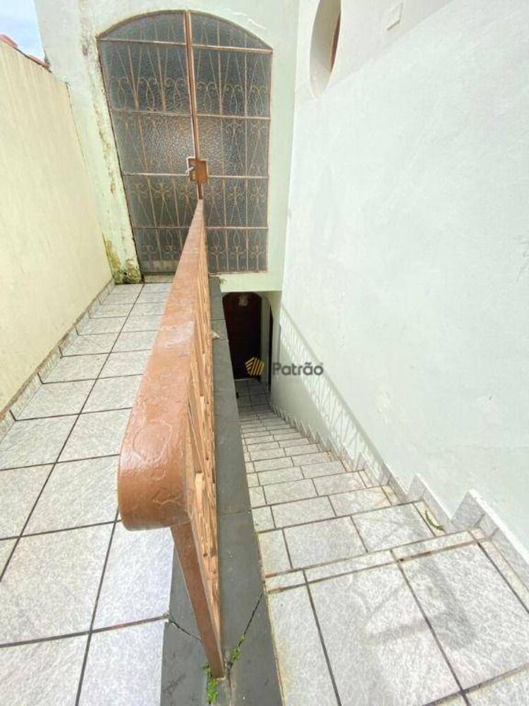 Sobrado à venda com 4 quartos, 360m² - Foto 8