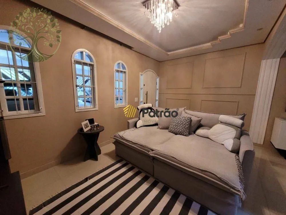 Sobrado, 5 quartos, 256 m² - Foto 1