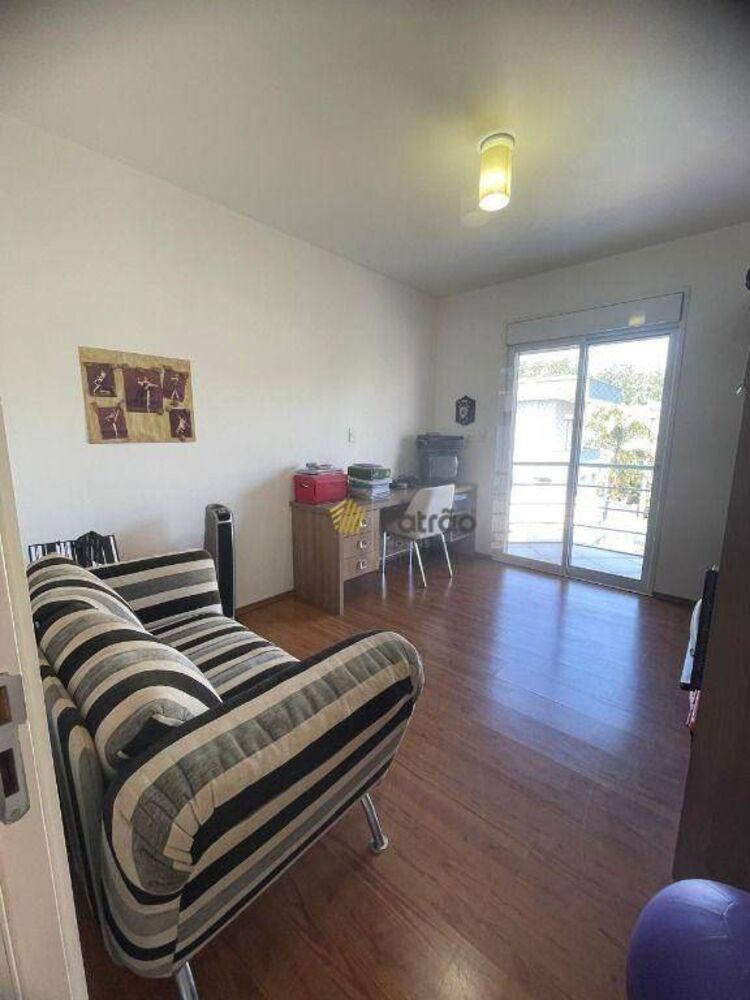 Casa de Condomínio à venda com 5 quartos, 542m² - Foto 9