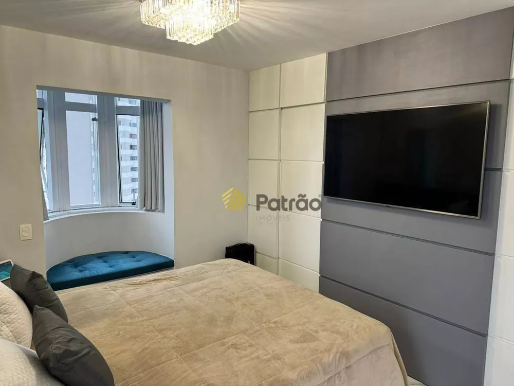 Apartamento à venda com 3 quartos, 114m² - Foto 3