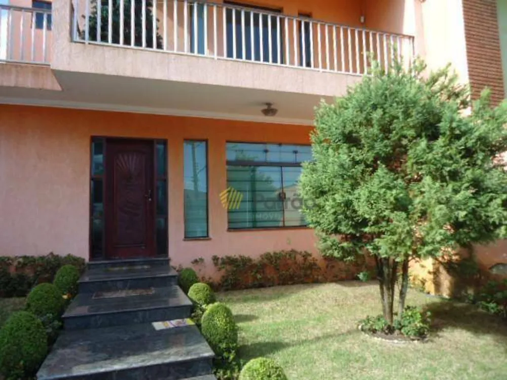 Casa, 3 quartos, 415 m² - Foto 1
