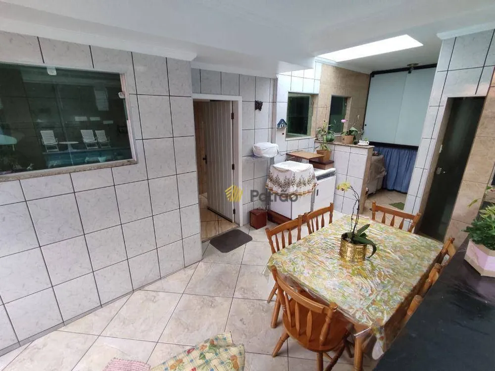Casa, 2 quartos, 234 m² - Foto 4