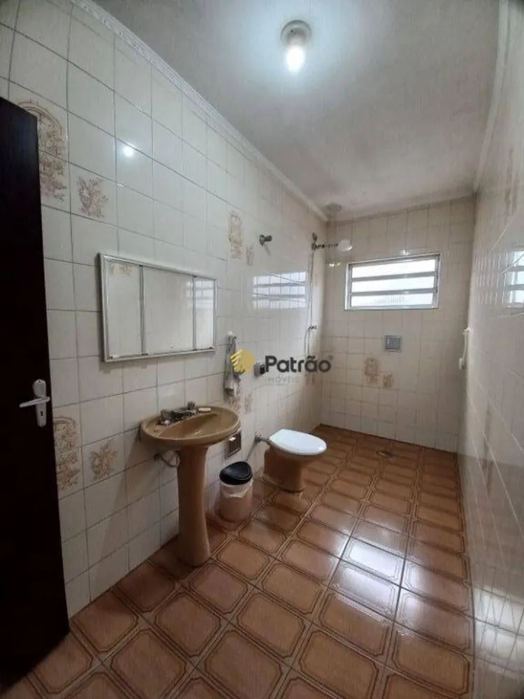 Casa, 3 quartos, 257 m² - Foto 2