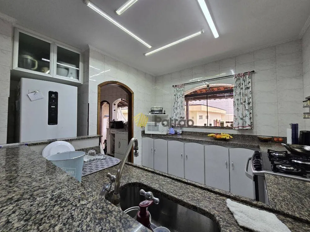 Sobrado, 4 quartos, 354 m² - Foto 3