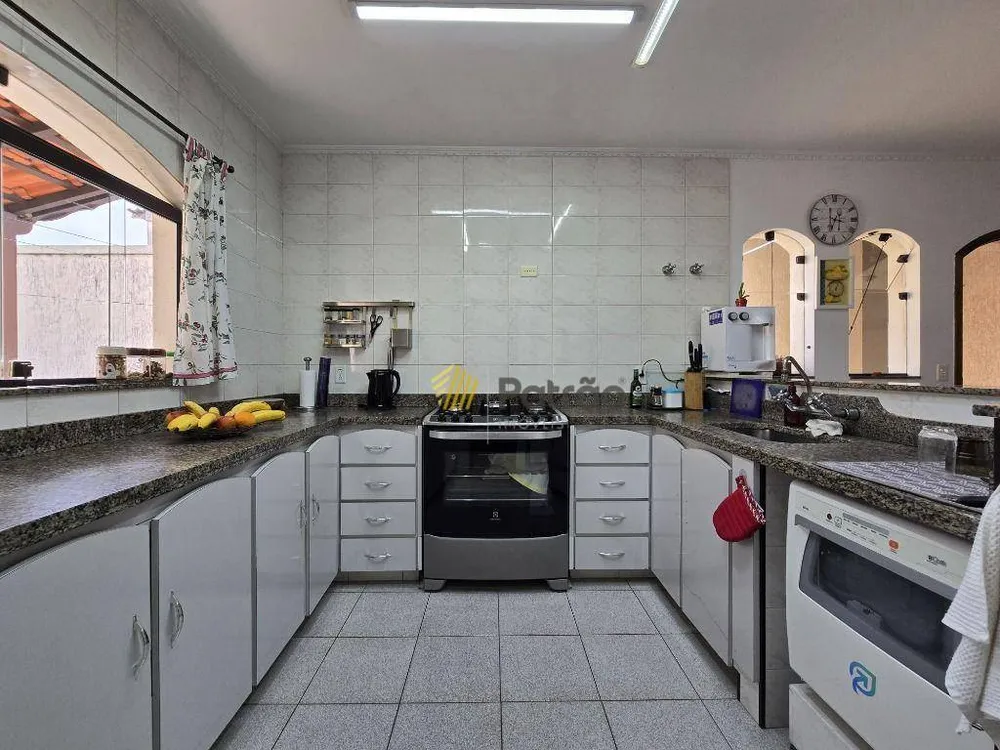 Sobrado, 4 quartos, 354 m² - Foto 4