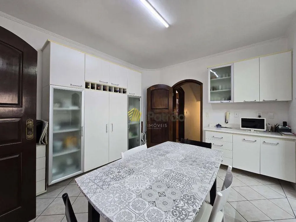 Sobrado, 4 quartos, 354 m² - Foto 2