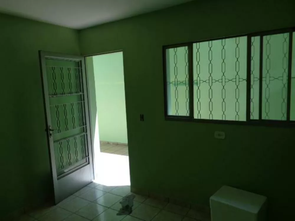 Casa à venda com 3 quartos, 158m² - Foto 2